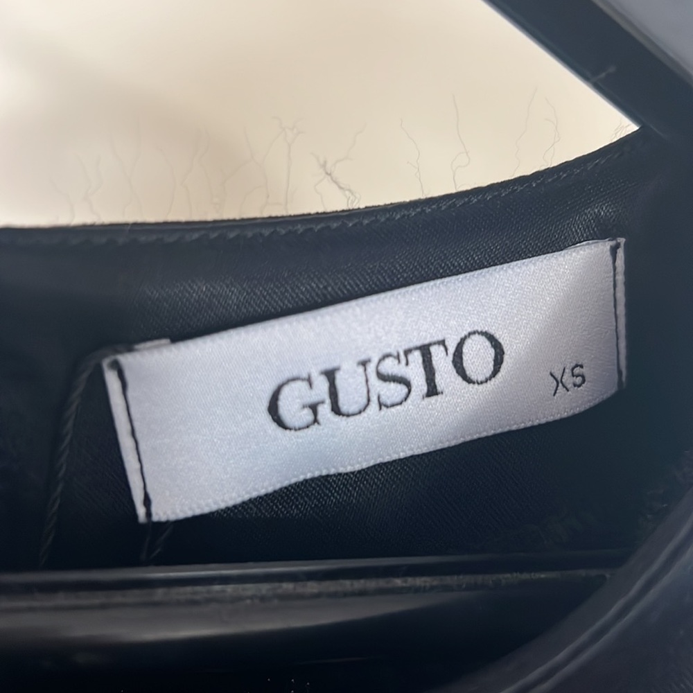 GUSTO - Picture 2 of 3